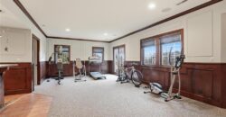 7060 N National Drive, Parkville, MO 64152