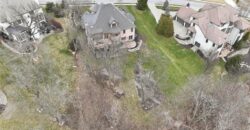 7060 N National Drive, Parkville, MO 64152