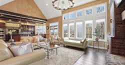 7060 N National Drive, Parkville, MO 64152