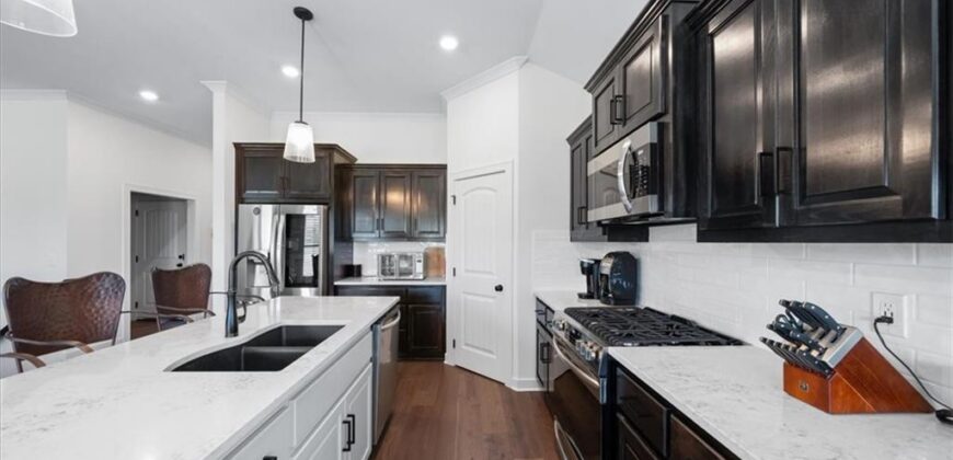 10715 N Fisk Avenue, Kansas City, MO 64154