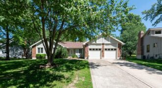 5116 NW Walden Drive, Kansas City, MO 64151