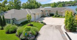 223 NW North Shore Drive, Lake Waukomis, MO 64151