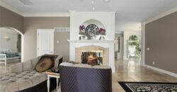 223 NW North Shore Drive, Lake Waukomis, MO 64151