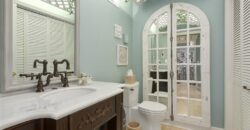 223 NW North Shore Drive, Lake Waukomis, MO 64151
