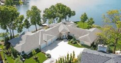 223 NW North Shore Drive, Lake Waukomis, MO 64151