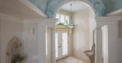 223 NW North Shore Drive, Lake Waukomis, MO 64151
