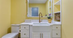 223 NW North Shore Drive, Lake Waukomis, MO 64151
