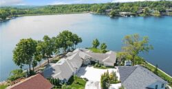 223 NW North Shore Drive, Lake Waukomis, MO 64151