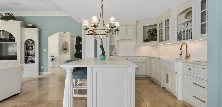 223 NW North Shore Drive, Lake Waukomis, MO 64151