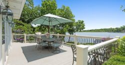 223 NW North Shore Drive, Lake Waukomis, MO 64151