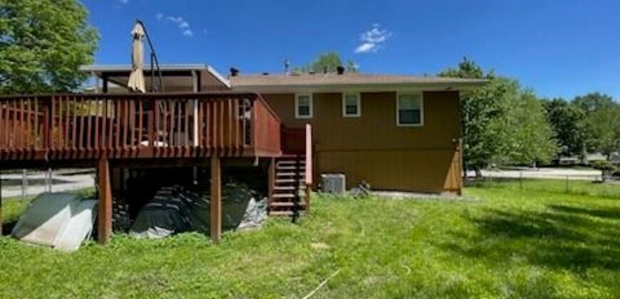 6494 Delta Avenue, Kansas City, MO 64151