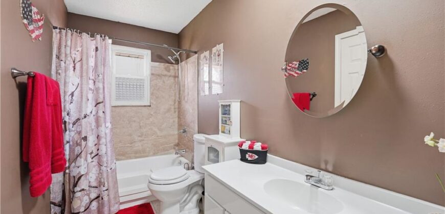 6494 Delta Avenue, Kansas City, MO 64151