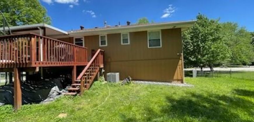6494 Delta Avenue, Kansas City, MO 64151