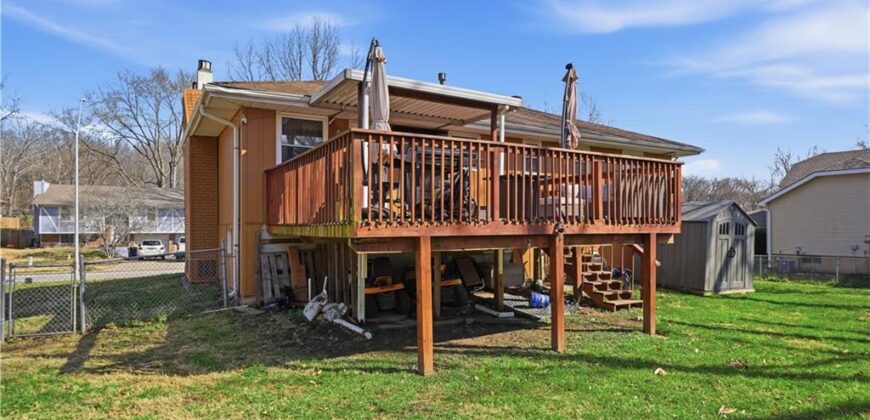 6494 Delta Avenue, Kansas City, MO 64151