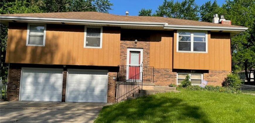 6494 Delta Avenue, Kansas City, MO 64151