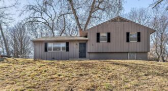 5700 NW Hutson Road, Kansas City, MO 64151