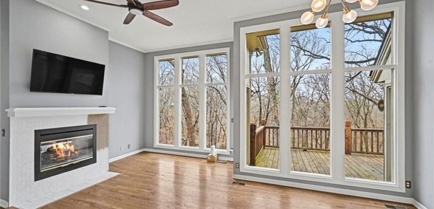 5529 Sleepy Hollow Drive, Parkville, MO 64152