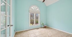 5529 Sleepy Hollow Drive, Parkville, MO 64152