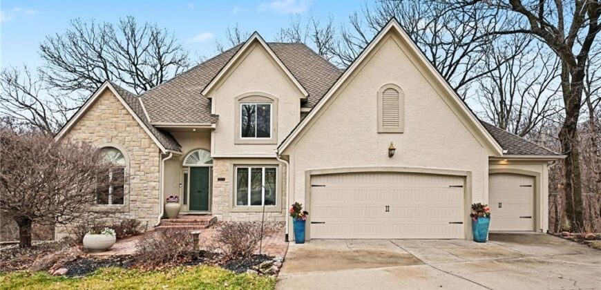 5529 Sleepy Hollow Drive, Parkville, MO 64152
