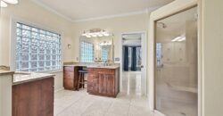 5529 Sleepy Hollow Drive, Parkville, MO 64152