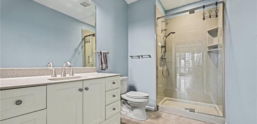 5529 Sleepy Hollow Drive, Parkville, MO 64152