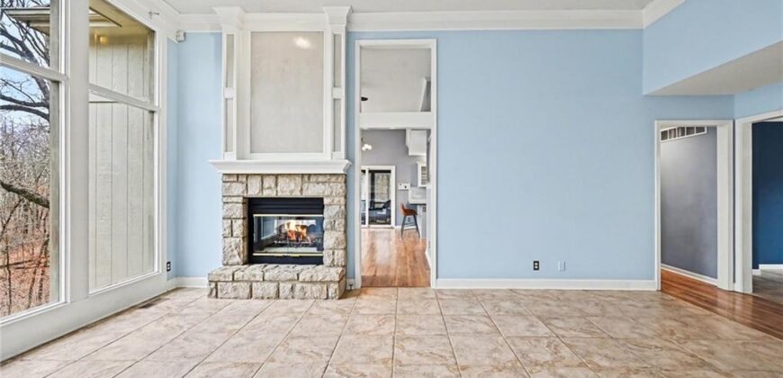 5529 Sleepy Hollow Drive, Parkville, MO 64152