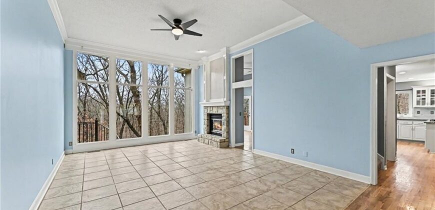 5529 Sleepy Hollow Drive, Parkville, MO 64152
