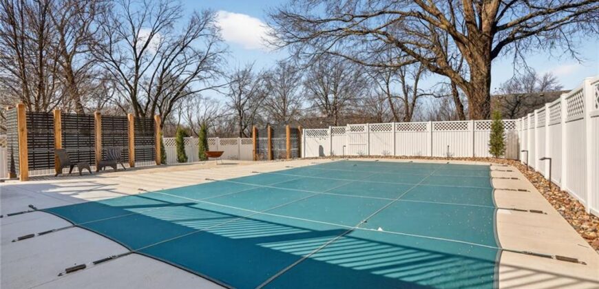 8206 NW Miami Street, Weatherby Lake, MO 64152