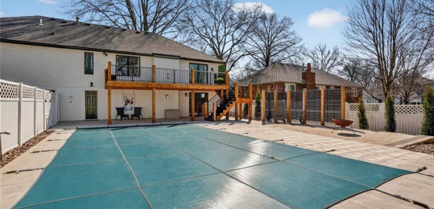 8206 NW Miami Street, Weatherby Lake, MO 64152