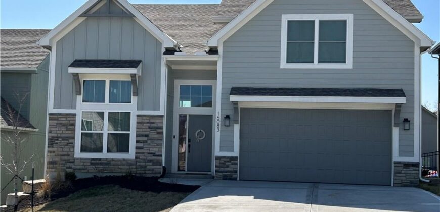16083 Ryan Circle, Parkville, MO 64152