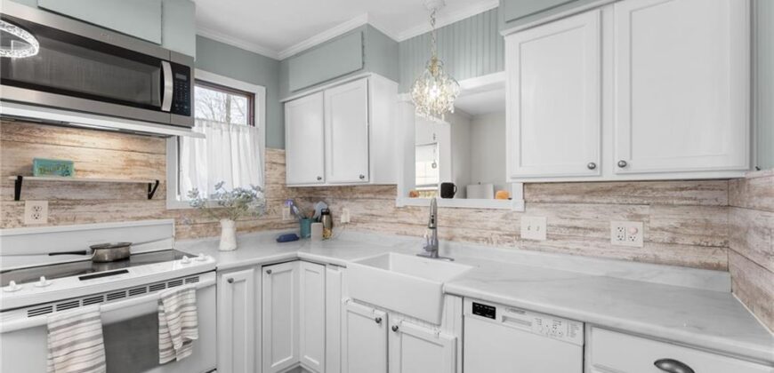 6 W 12th Street, Parkville, MO 64152