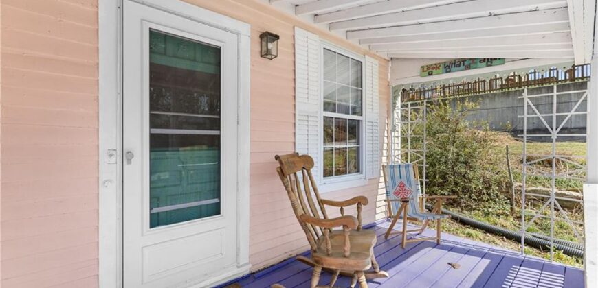 6 W 12th Street, Parkville, MO 64152