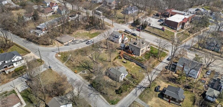 6 W 12th Street, Parkville, MO 64152