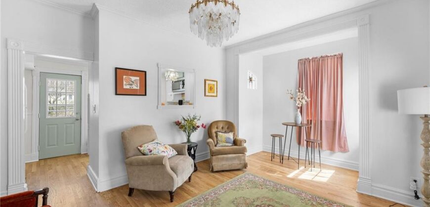 6 W 12th Street, Parkville, MO 64152