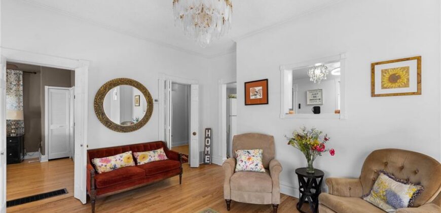 6 W 12th Street, Parkville, MO 64152