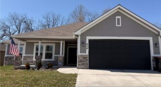 204 S MARIMACK Court, Kearney, MO 64040