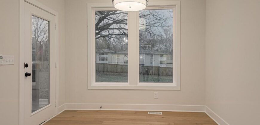 4725 NE Winn Road, Kansas City, MO 64117