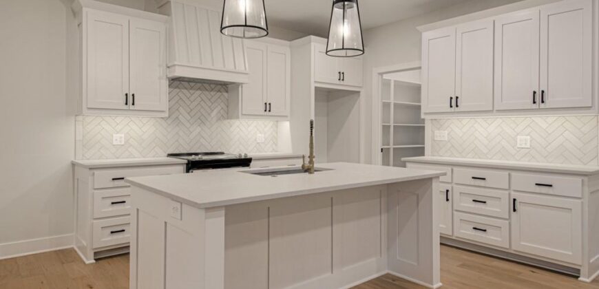 4725 NE Winn Road, Kansas City, MO 64117