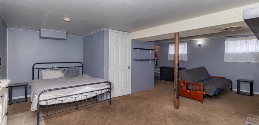 1903 NE 65th Street, Gladstone, MO 64118