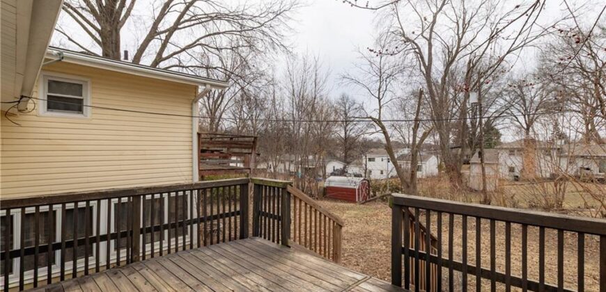 1903 NE 65th Street, Gladstone, MO 64118