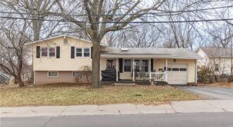 1903 NE 65th Street, Gladstone, MO 64118