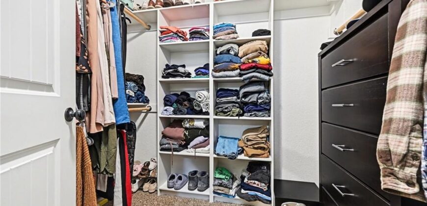 9621 N Adrian Avenue, Kansas City, MO 64154