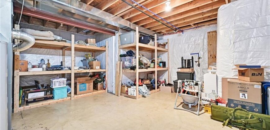 9621 N Adrian Avenue, Kansas City, MO 64154