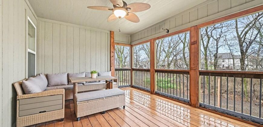 9621 N Adrian Avenue, Kansas City, MO 64154