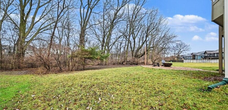 9621 N Adrian Avenue, Kansas City, MO 64154