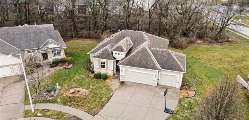 9621 N Adrian Avenue, Kansas City, MO 64154