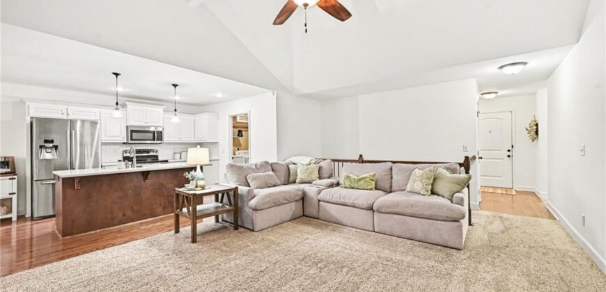 9621 N Adrian Avenue, Kansas City, MO 64154