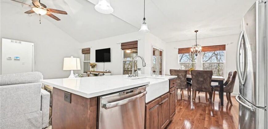 9621 N Adrian Avenue, Kansas City, MO 64154