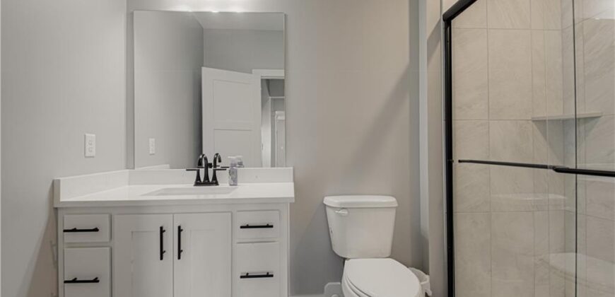 13504 Oakridge Drive, Kearney, MO 64060