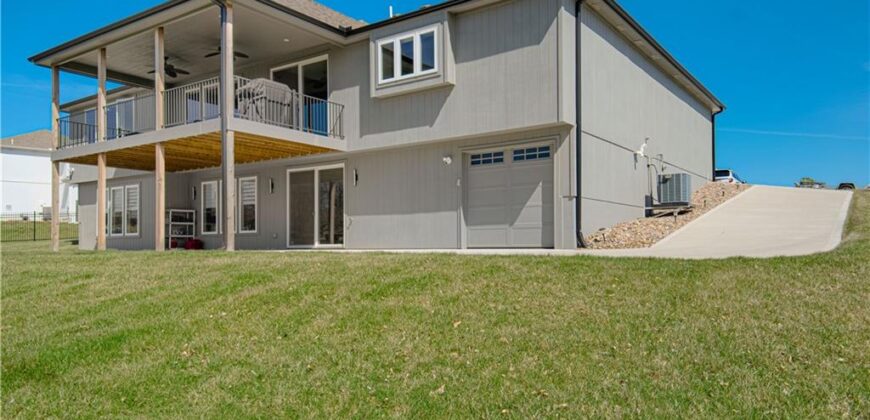 13504 Oakridge Drive, Kearney, MO 64060